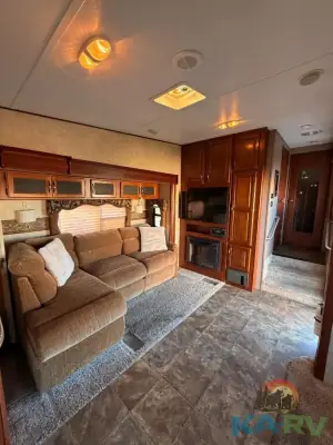 2014 Keystone COUGAR 331MKS photo 25