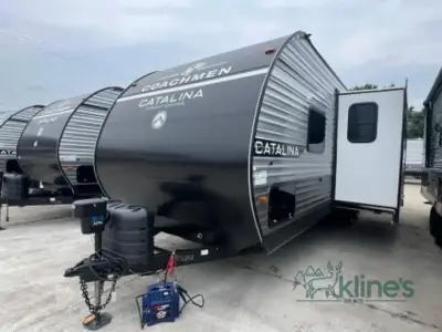 2027 Coachmen Catalina Legacy Edition 293QBCK