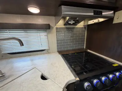 2019 Forest River CHEROKEE 304BS photo 5