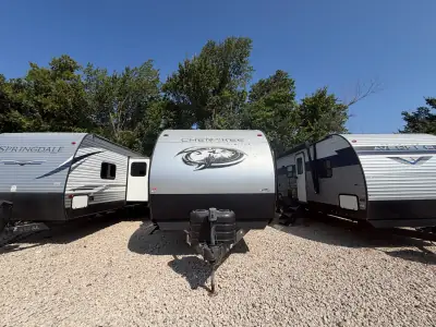 2019 Forest River CHEROKEE 304BS photo 3