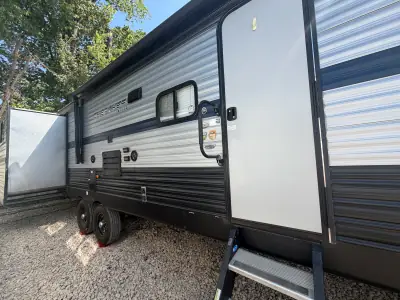 2019 Forest River CHEROKEE 304BS photo 16