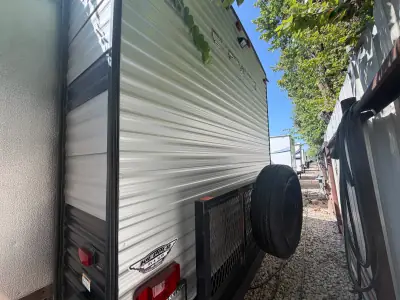 2019 Forest River CHEROKEE 304BS photo 12