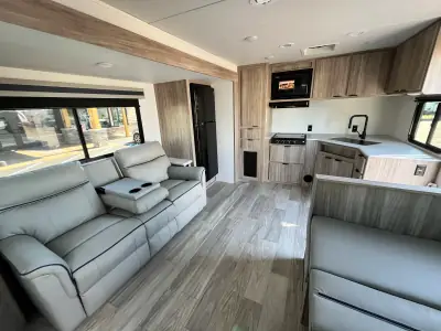 2025 Winnebago ACCESS 28FK photo 28