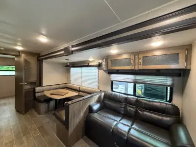 2020 Palomino Puma 32RBFQ photo 3
