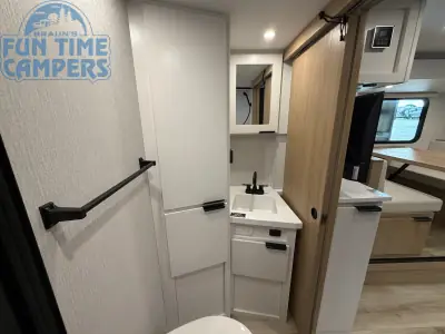2027 Winnebago MICRO MINNIE 2108DS photo 26
