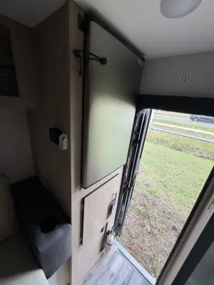 2025 Travel Lite UP COUNTRY 900U photo 10