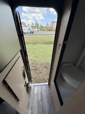 2025 Travel Lite UP COUNTRY 900U photo 11