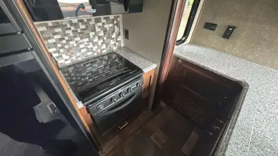 2017 Keystone Fuzion Fifth Wheel TH 371 photo 46