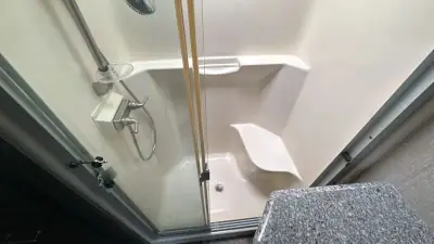 2017 Keystone Fuzion Fifth Wheel TH 371 photo 20