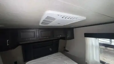 2017 Keystone Fuzion Fifth Wheel TH 371 photo 26