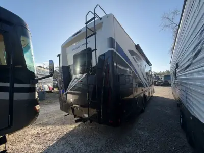 2023 Thor Motor Coach WINDSPORT 29M photo 3
