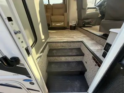 2023 Thor Motor Coach WINDSPORT 29M photo 7