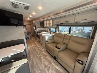 2023 Thor Motor Coach WINDSPORT 29M photo 8