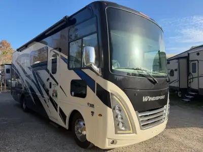 2023 Thor Motor Coach WINDSPORT 29M photo 2