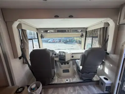 2023 Thor Motor Coach WINDSPORT 29M photo 11