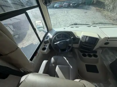 2023 Thor Motor Coach WINDSPORT 29M photo 13