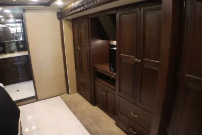 2016 Winnebago GRAND TOUR 42QL photo 20