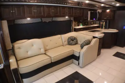 2016 Winnebago GRAND TOUR 42QL photo 7