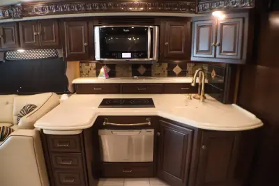 2016 Winnebago GRAND TOUR 42QL photo 13