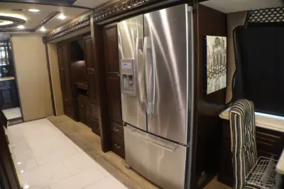 2016 Winnebago GRAND TOUR 42QL photo 16