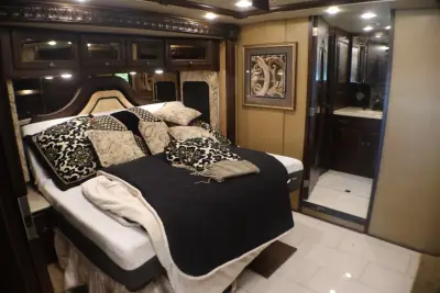 2016 Winnebago GRAND TOUR 42QL photo 21