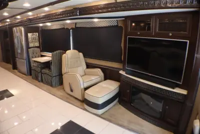 2016 Winnebago GRAND TOUR 42QL photo 8