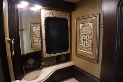 2016 Winnebago GRAND TOUR 42QL photo 19