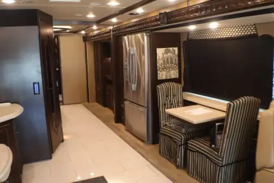 2016 Winnebago GRAND TOUR 42QL photo 12