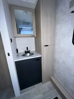 2025 Winnebago MINNIE 2730FK photo 32