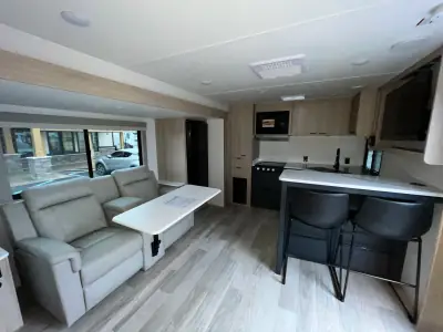 2025 Winnebago MINNIE 2730FK photo 34