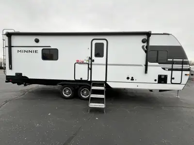 2025 Winnebago MINNIE 2730FK photo 11