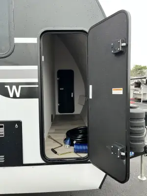 2025 Winnebago MINNIE 2730FK photo 8