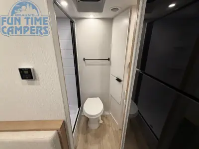 2027 Winnebago MICRO MINNIE 2000TRB photo 19