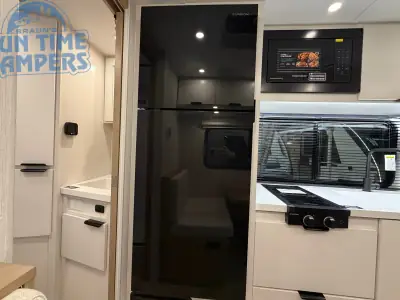 2027 Winnebago MICRO MINNIE 2000TRB photo 17
