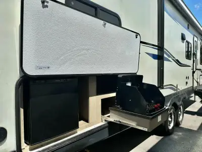 2021 Keystone Springdale Fifth Wheel 300FWBH photo 8