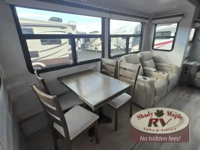 2022 Forest River Rockwood Ultra Lite 2893BS photo 11