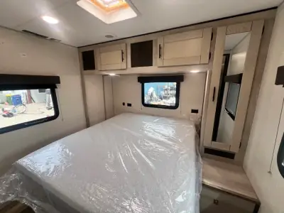 2021 K-Z Connect SE C221FKKSE photo 27