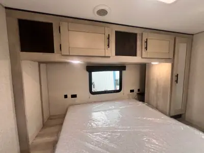 2021 K-Z Connect SE C221FKKSE photo 32