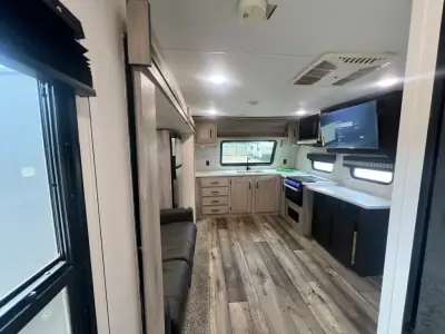 2021 K-Z Connect SE C221FKKSE photo 20