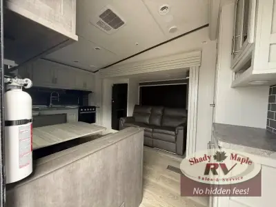 2025 Keystone Cougar Half-Ton 23MLE photo 16