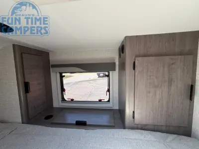 2027 Lance 850 TRUCK CAMPER photo 19
