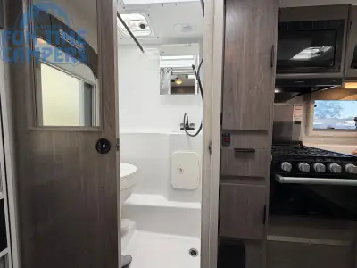 2027 Lance 850 TRUCK CAMPER photo 22