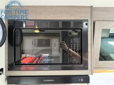 2027 Lance 850 TRUCK CAMPER photo 13