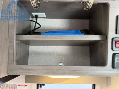 2027 Lance 850 TRUCK CAMPER photo 16