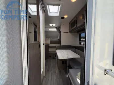 2027 Lance 850 TRUCK CAMPER photo 11