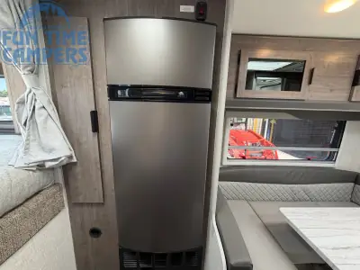 2027 Lance 850 TRUCK CAMPER photo 14