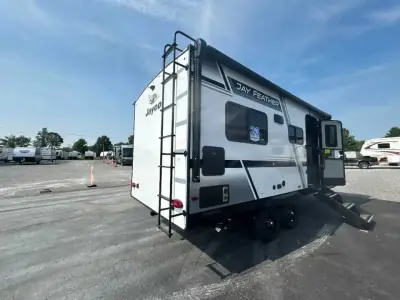 2027 Jayco Jay Feather 19MRK photo 13