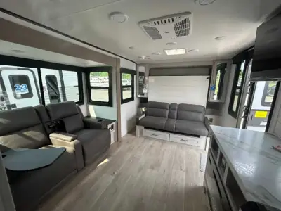 2027 Jayco Jay Feather 19MRK photo 9