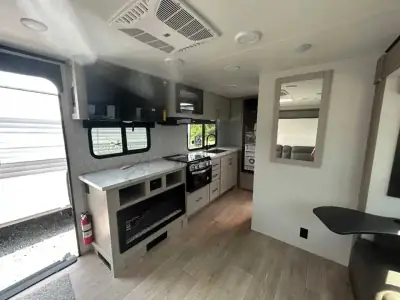 2027 Jayco Jay Feather 19MRK photo 7