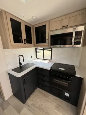 2024 Winnebago VOYAGE 2427RB photo 18